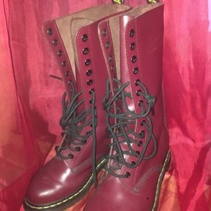 Burgundy 1914 Dr.Martens combat boots. S7